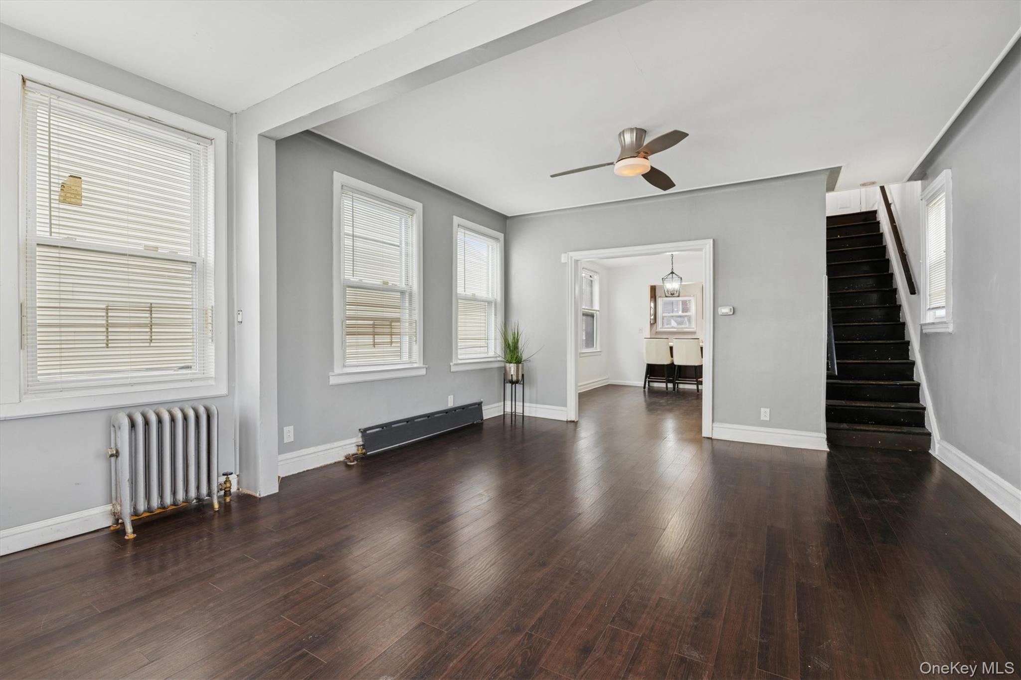 46 Benedict Avenue Valley Stream, NY 11580 - Photo 3 of 30