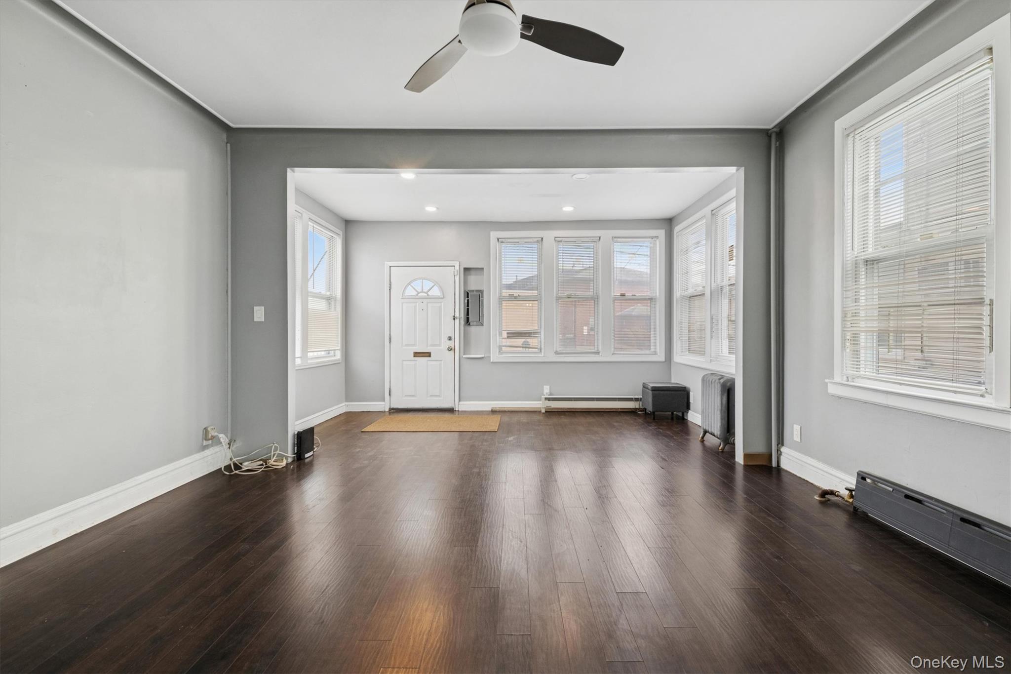 46 Benedict Avenue Valley Stream, NY 11580 - Photo 5 of 30