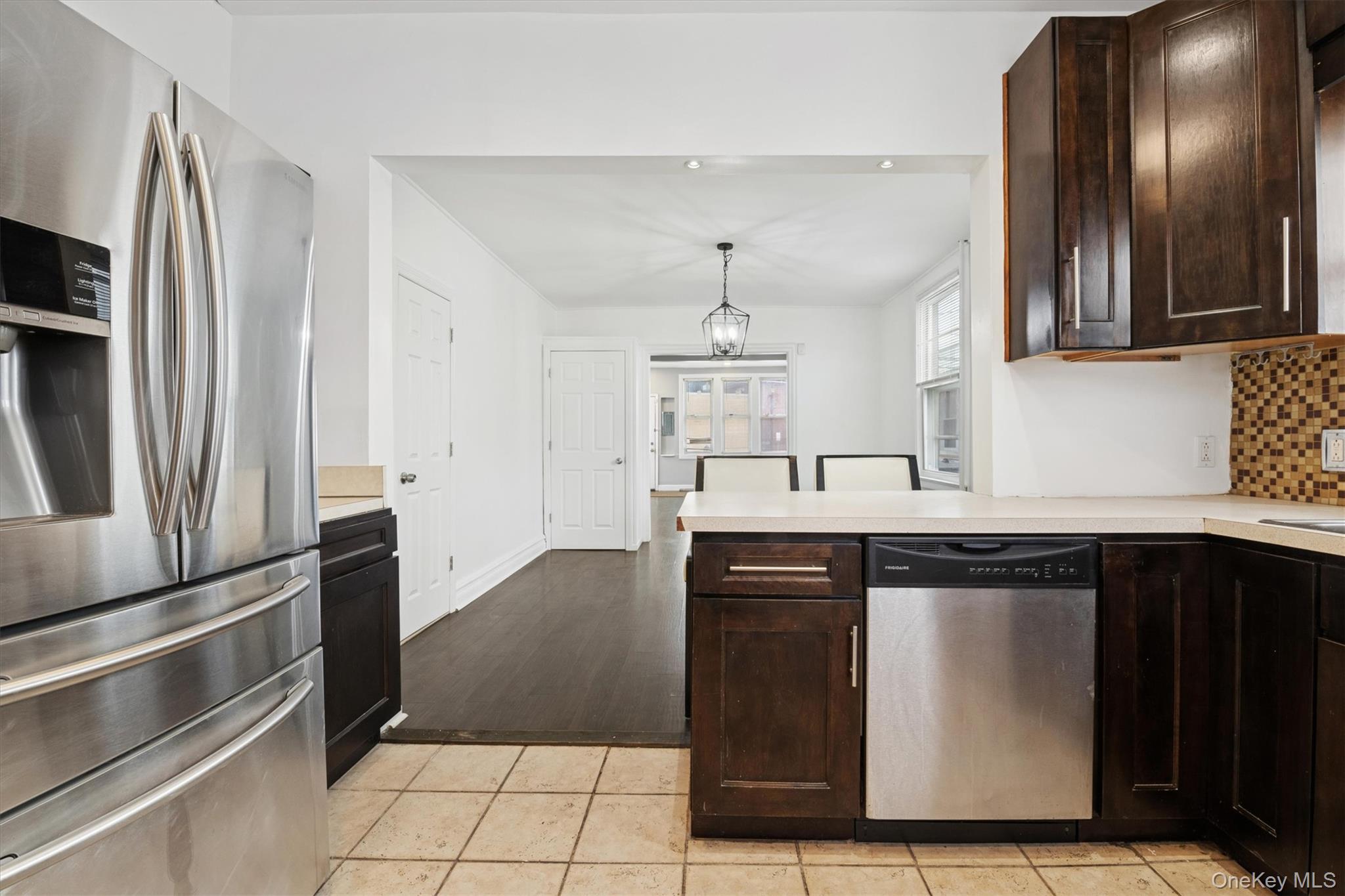 46 Benedict Avenue Valley Stream, NY 11580 - Photo 7 of 30