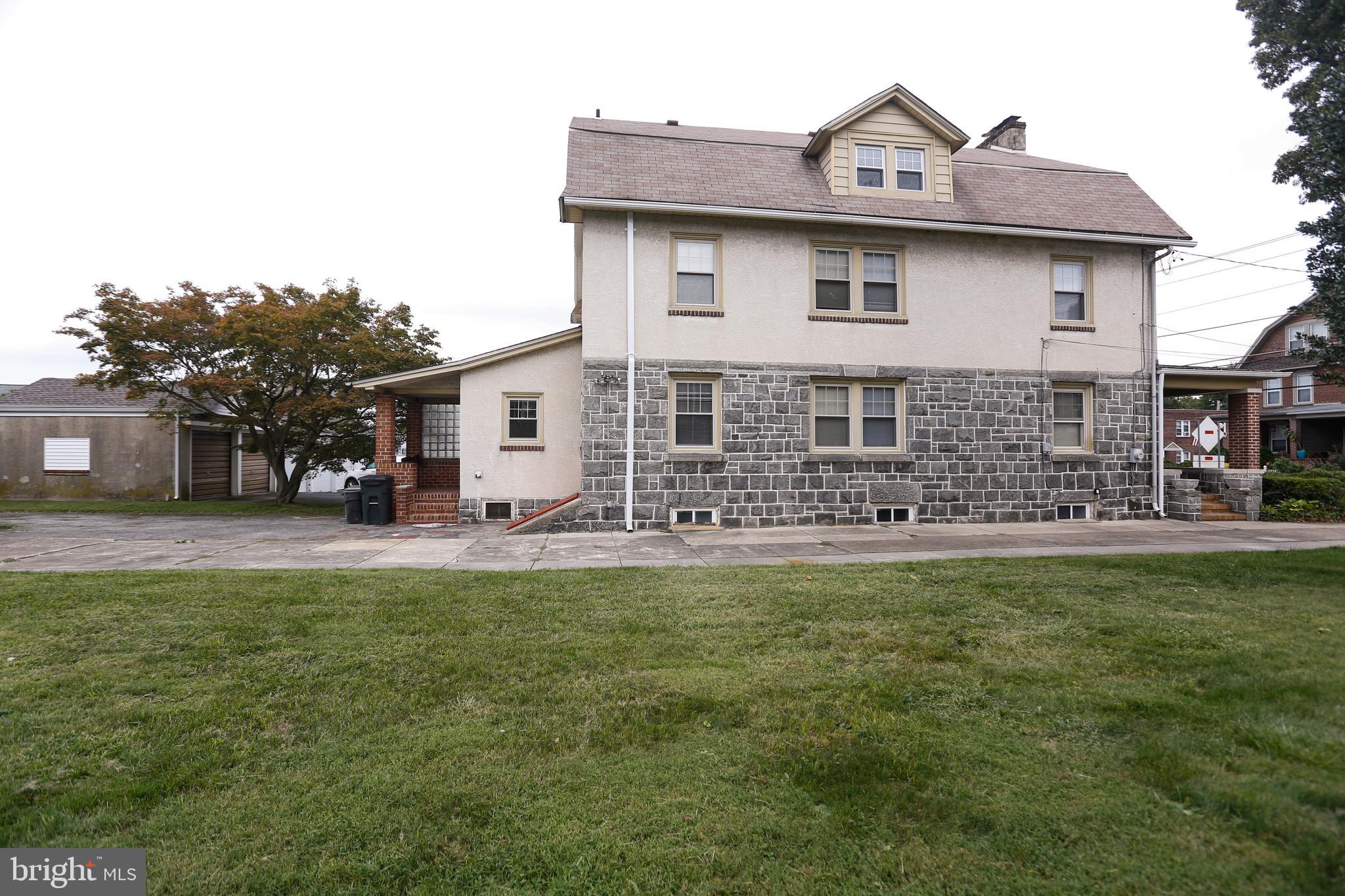 2424 East County Line Road Ardmore, PA 19003 - Photo 32 of 33 Side view / side yard