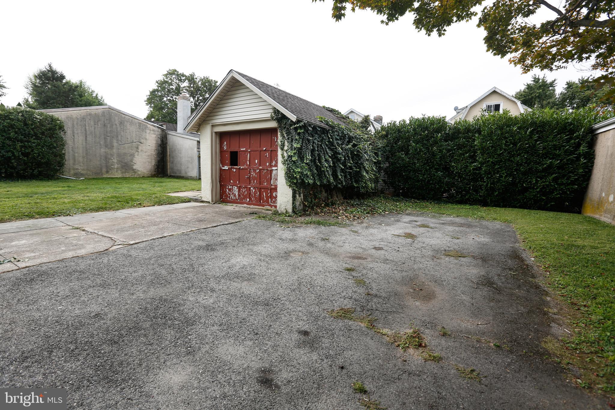 2424 East County Line Road Ardmore, PA 19003 - Photo 33 of 33 Detached garage