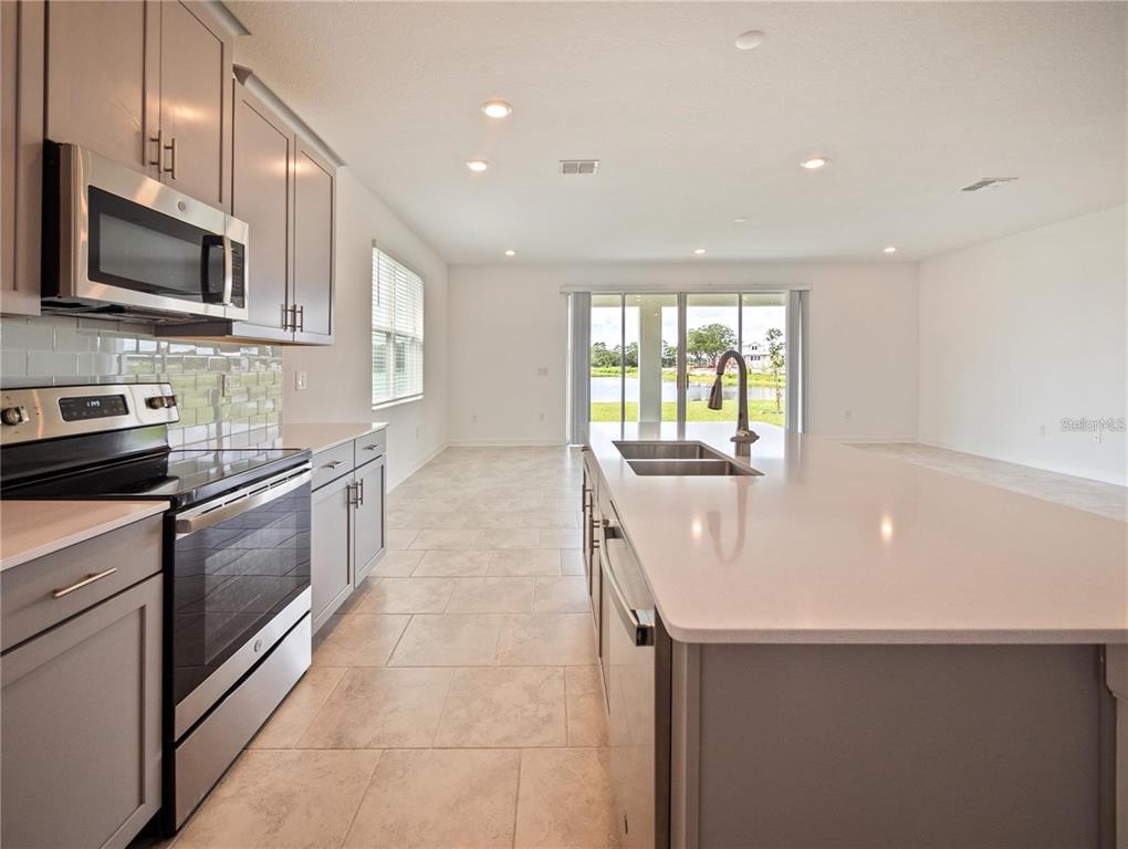 3092 Ella Way St. Cloud, FL 34771 - Photo 5 of 38