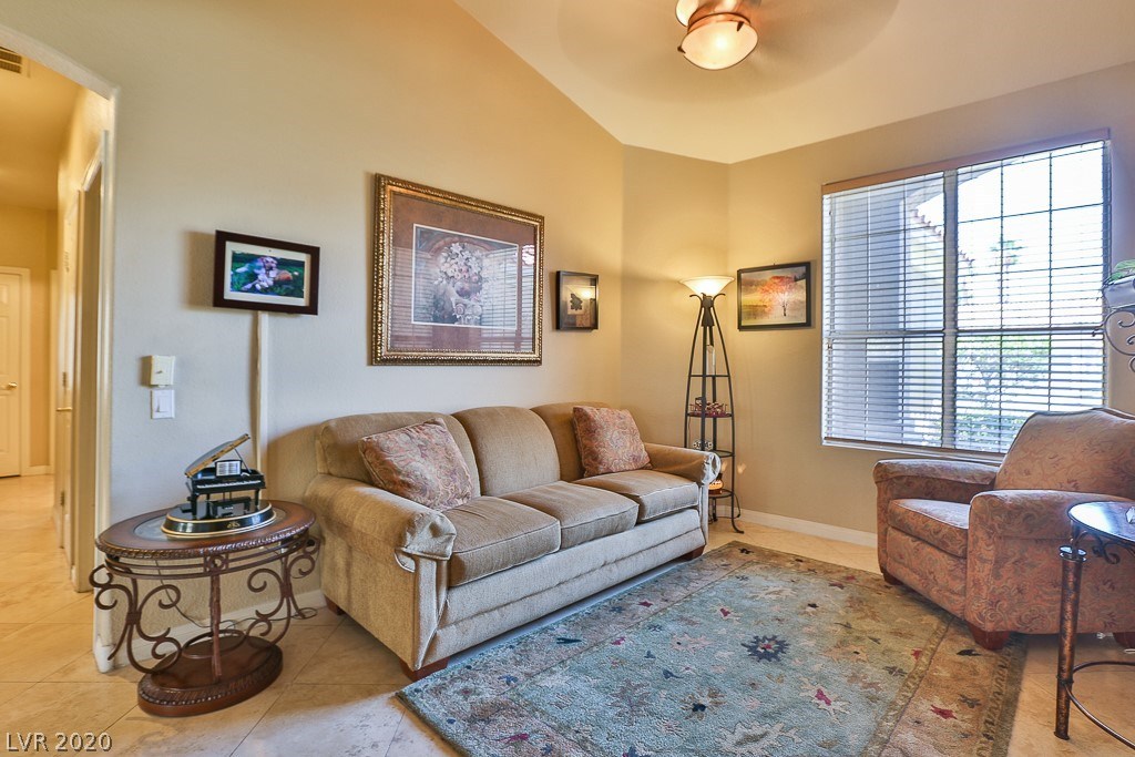 261 Chestnut Ridge Circle Henderson, NV 89012 - Photo 11 of 43 Gallery Image 11
