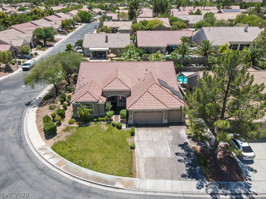 261 Chestnut Ridge Circle Henderson, NV 89012 - Photo 3 of 43 Gallery Image 3