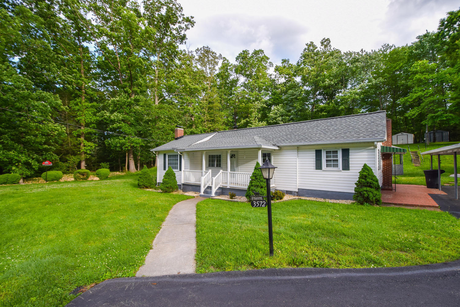3572 Buck Mountain Road Roanoke, VA 24018 - Photo 1 of 21 3572 Buck Mountain Rd Roanoke-large-001-