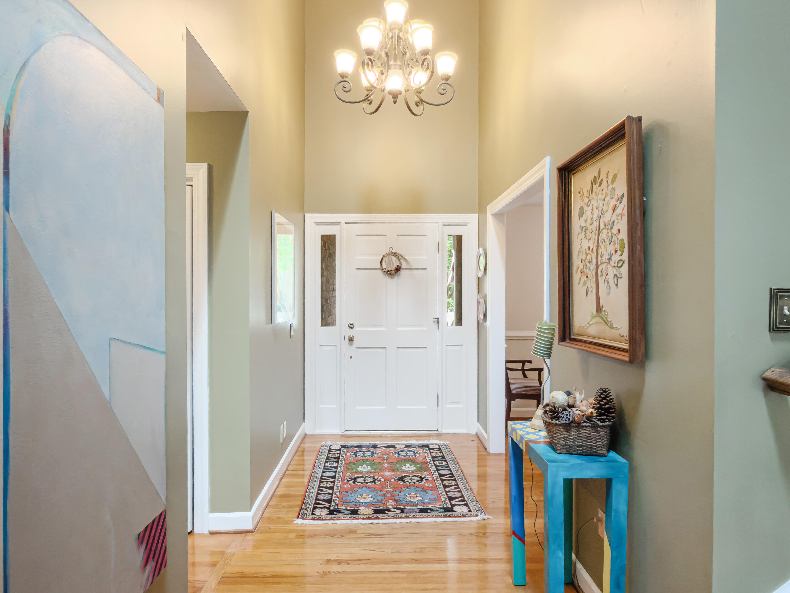 1529 Strathmore Lane Mount Pleasant, SC 29464 - Photo 5 of 29 Foyer