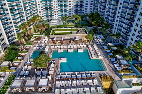 $3,200,000 | 2301 Collins Avenue, Unit 634/635, Miami Beach, FL 33139