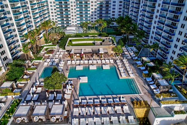 $3,200,000 | 2301 Collins Avenue, Unit 634/635, Miami Beach, FL 33139