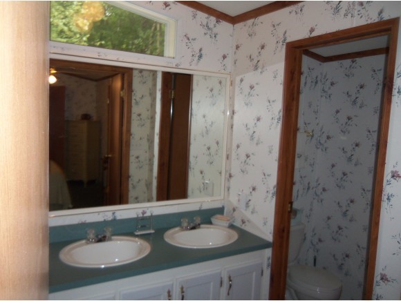 19 Valence Way New Hampton, NH 03256 - Photo 3 of 21