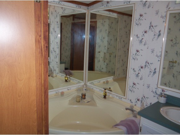 19 Valence Way New Hampton, NH 03256 - Photo 4 of 21