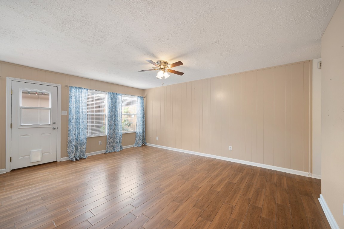 11566 South Kirkwood Road Houston, TX 77477 - Photo 14 of 29