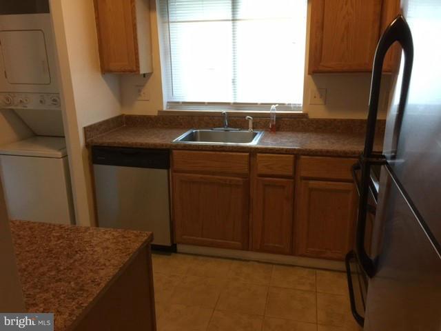 15615 Dorset Road, Unit 99 Laurel, MD 20707 - Photo 3 of 14 Kitchen