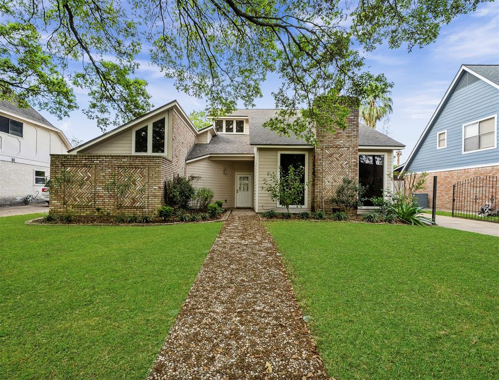 The Seth Brothers Team Presents 1042 Shillington Drive in Katy!