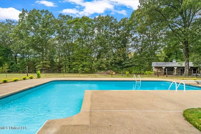 $925,000 | 791 Hickory Ridge Drive, Hernando, MS 38632