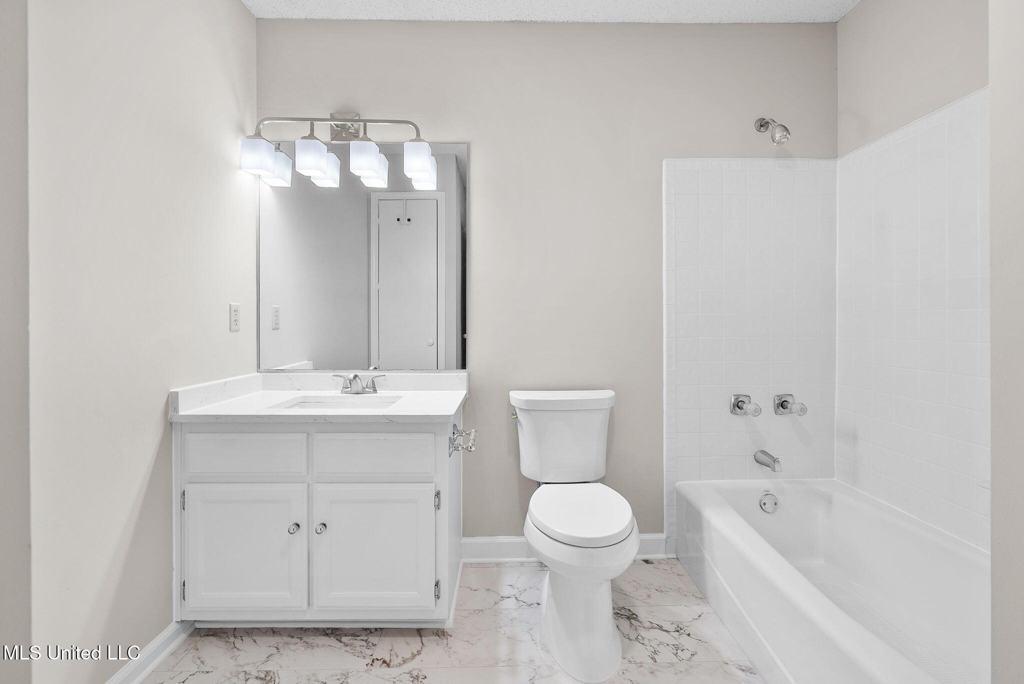 791 Hickory Ridge Drive Hernando, MS 38632 - Photo 30 of 48 Bathroom 4 a