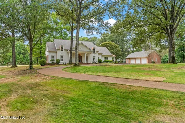 $925,000 | 791 Hickory Ridge Drive, Hernando, MS 38632