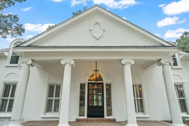 $925,000 | 791 Hickory Ridge Drive, Hernando, MS 38632