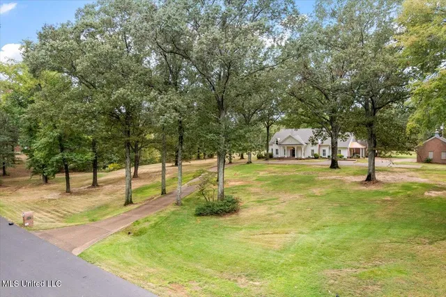$925,000 | 791 Hickory Ridge Drive, Hernando, MS 38632