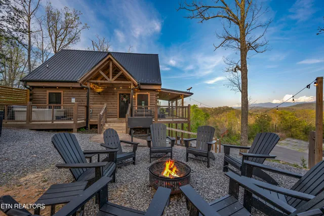 $1,089,900 | 1606 Dove Wing Way, Sevierville, TN 37862