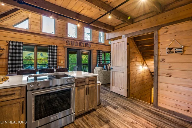 $1,089,900 | 1606 Dove Wing Way, Sevierville, TN 37862