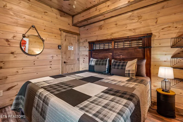 $1,089,900 | 1606 Dove Wing Way, Sevierville, TN 37862