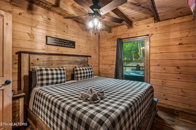 $1,089,900 | 1606 Dove Wing Way, Sevierville, TN 37862