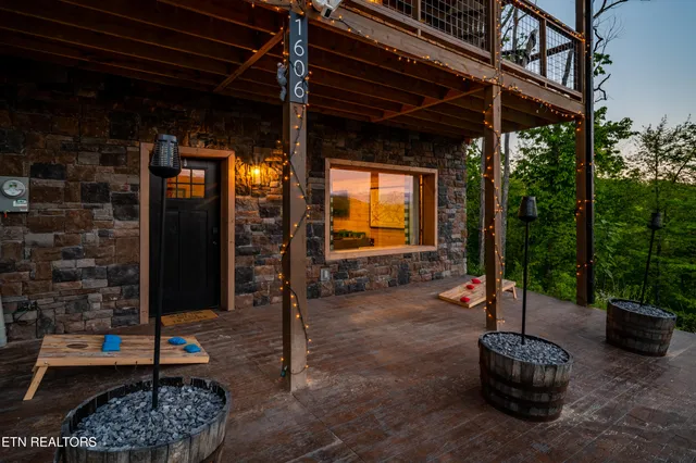 $1,089,900 | 1606 Dove Wing Way, Sevierville, TN 37862