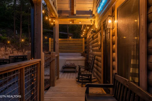 $1,089,900 | 1606 Dove Wing Way, Sevierville, TN 37862