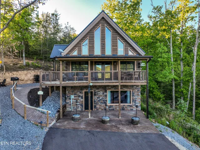 $1,089,900 | 1606 Dove Wing Way, Sevierville, TN 37862