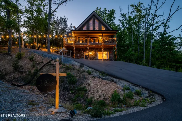 $1,089,900 | 1606 Dove Wing Way, Sevierville, TN 37862
