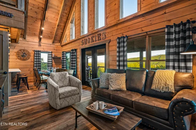 $1,089,900 | 1606 Dove Wing Way, Sevierville, TN 37862