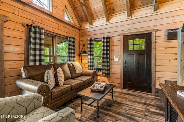 $1,089,900 | 1606 Dove Wing Way, Sevierville, TN 37862