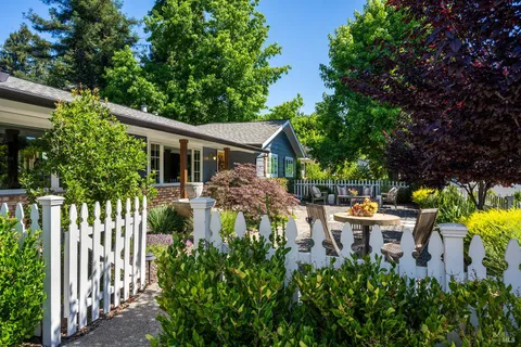 $1,350,000 | 145 St James Drive, Santa Rosa, CA 95403