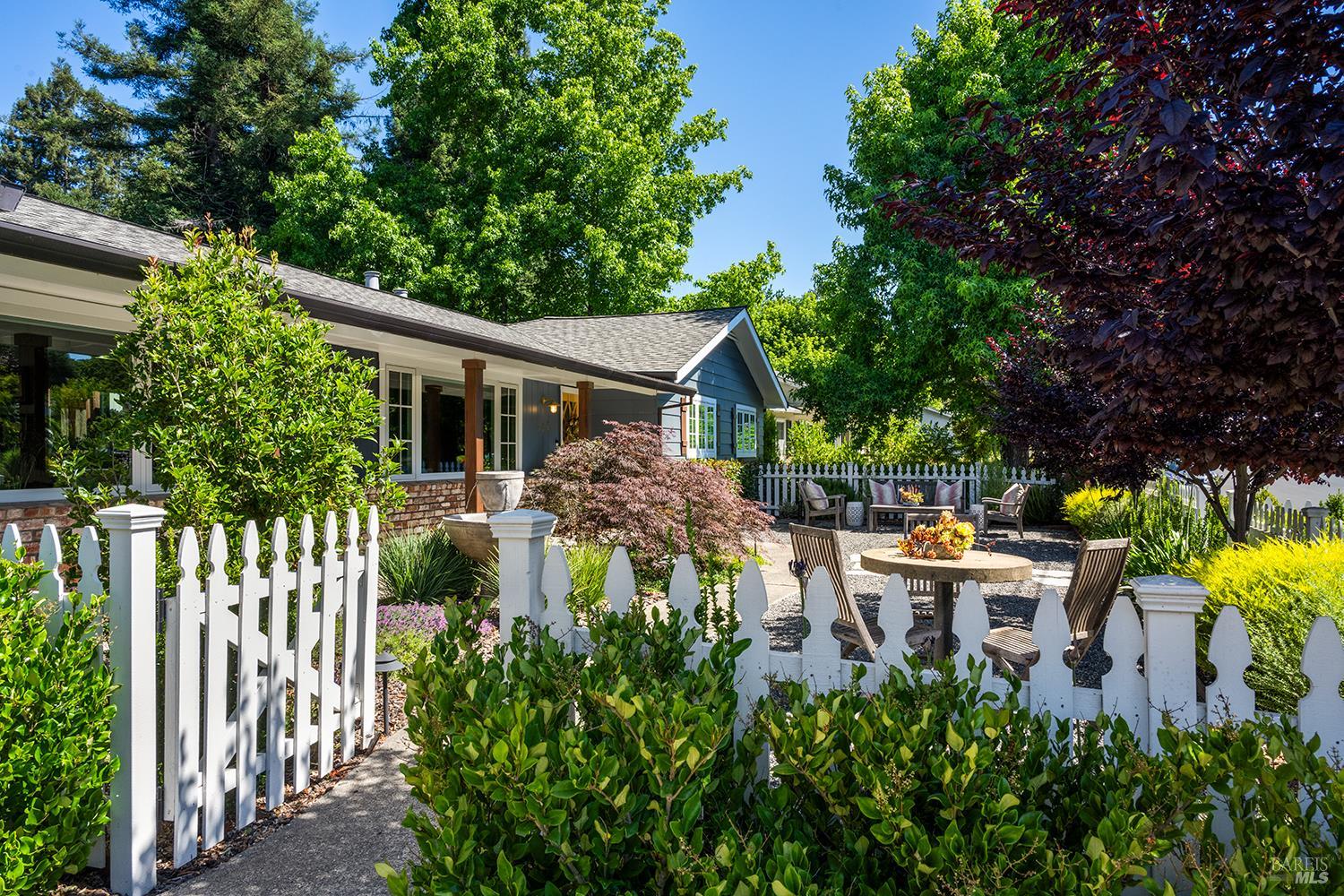 145 St James Drive Santa Rosa, CA 95403 - Photo 4 of 51