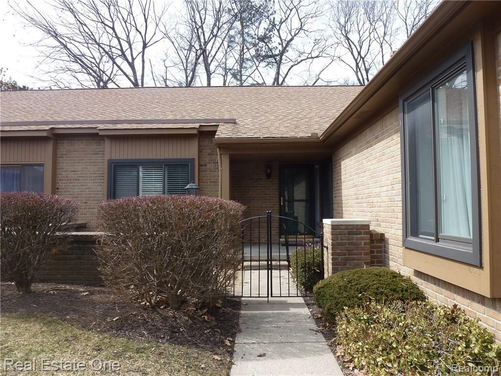 2178 London Bridge Drive, Unit 40 Rochester Hills, MI 48307 - Photo 2 of 31