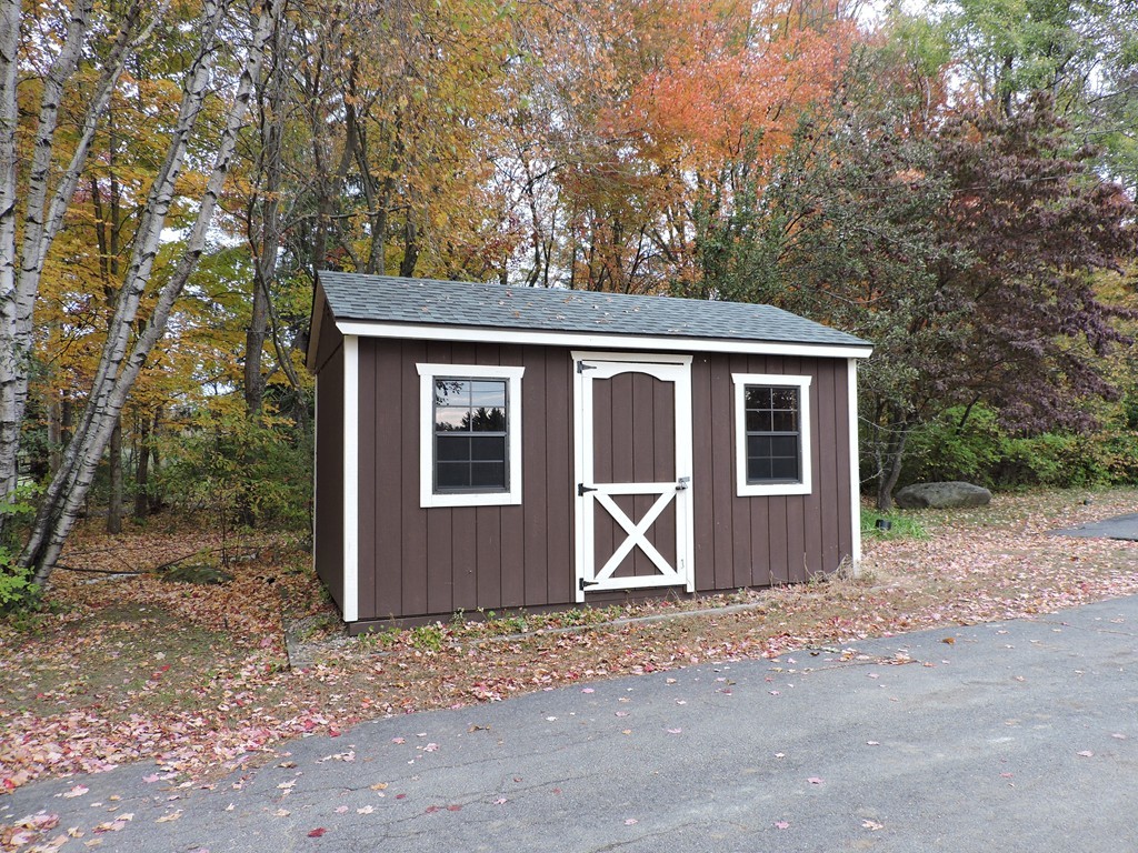 7 Michael Sears Road Belchertown, MA 01007 - Photo 8 of 30 Gallery Image 8