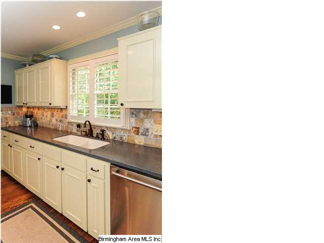 1608 Wellington View Road Birmingham, AL 35209 - Photo 19 of 32