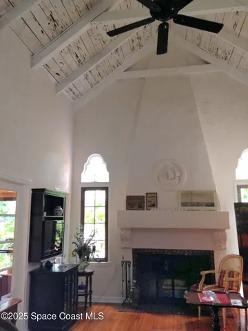 a view of a livingroom with furniture