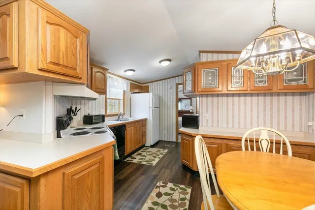 $249,999 | 38 Rosemary Street, Salem, NH 03079