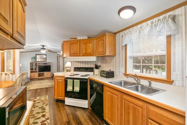 $249,999 | 38 Rosemary Street, Salem, NH 03079