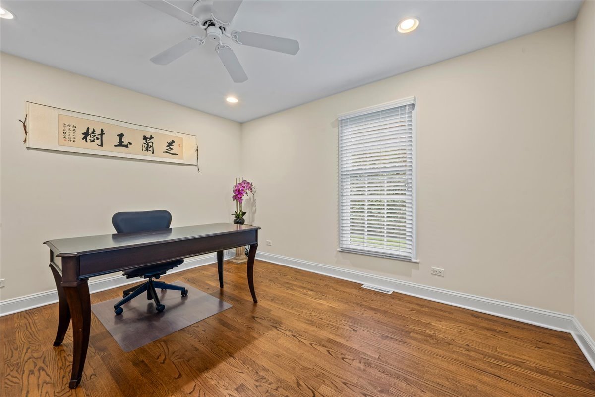 455 Rockefeller Road Lake Forest, IL 60045 - Photo 19 of 40 Gallery Image 19
