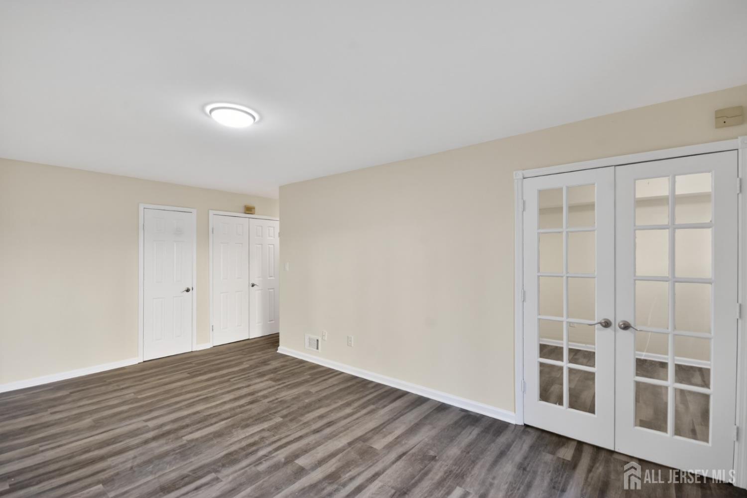 111 Keystone Court, Unit A Woodbridge, NJ 07095 - Photo 21 of 30