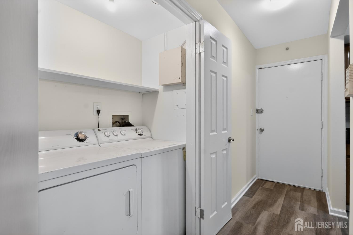 111 Keystone Court, Unit A Woodbridge, NJ 07095 - Photo 29 of 30