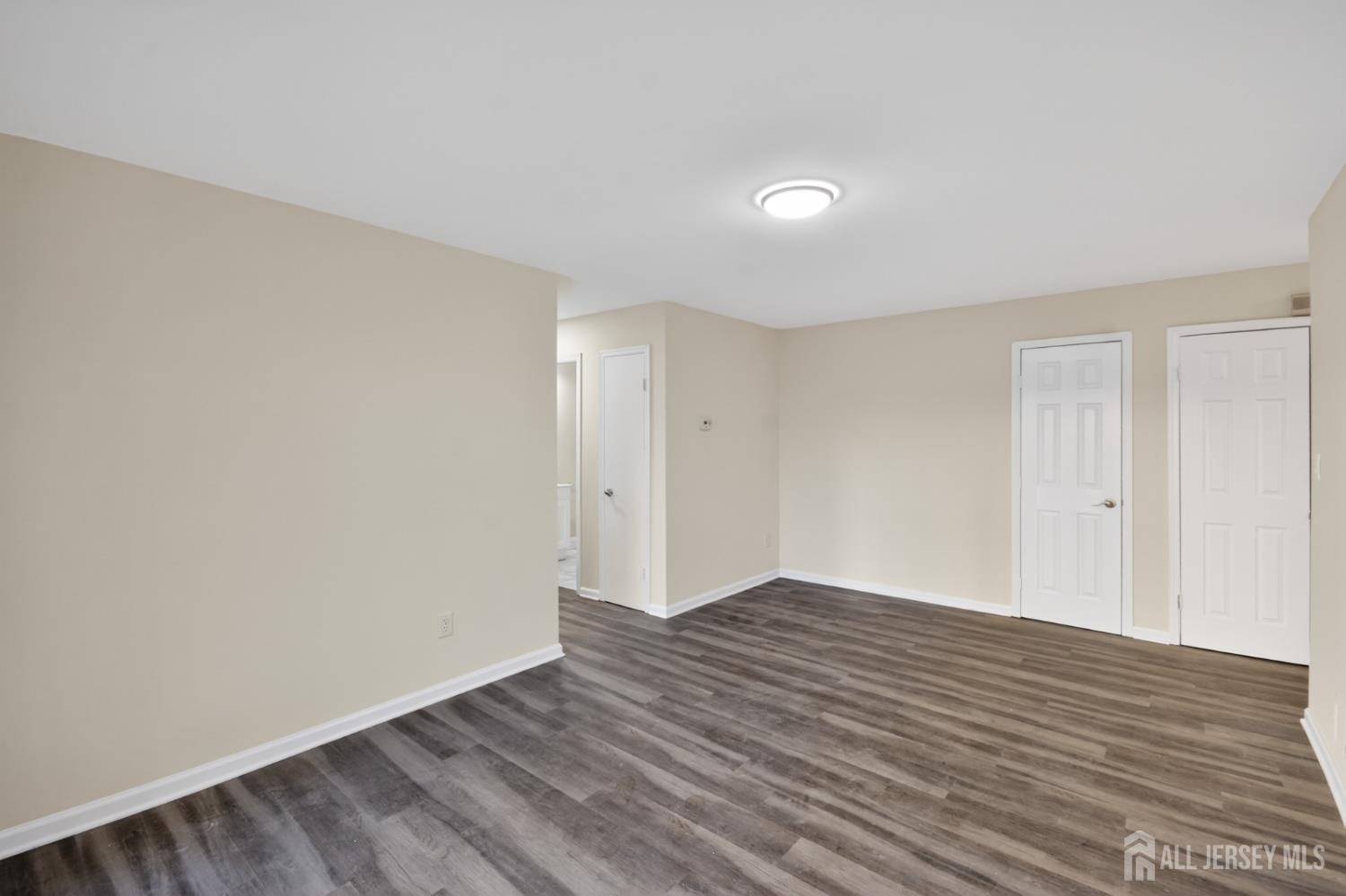 111 Keystone Court, Unit A Woodbridge, NJ 07095 - Photo 5 of 30