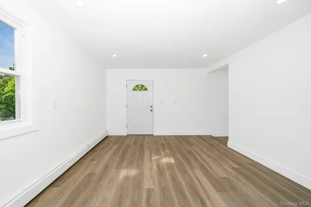 $689,000 | 24 Calvert Avenue, West Babylon, NY 11704