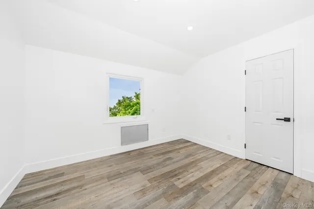 $689,000 | 24 Calvert Avenue, West Babylon, NY 11704