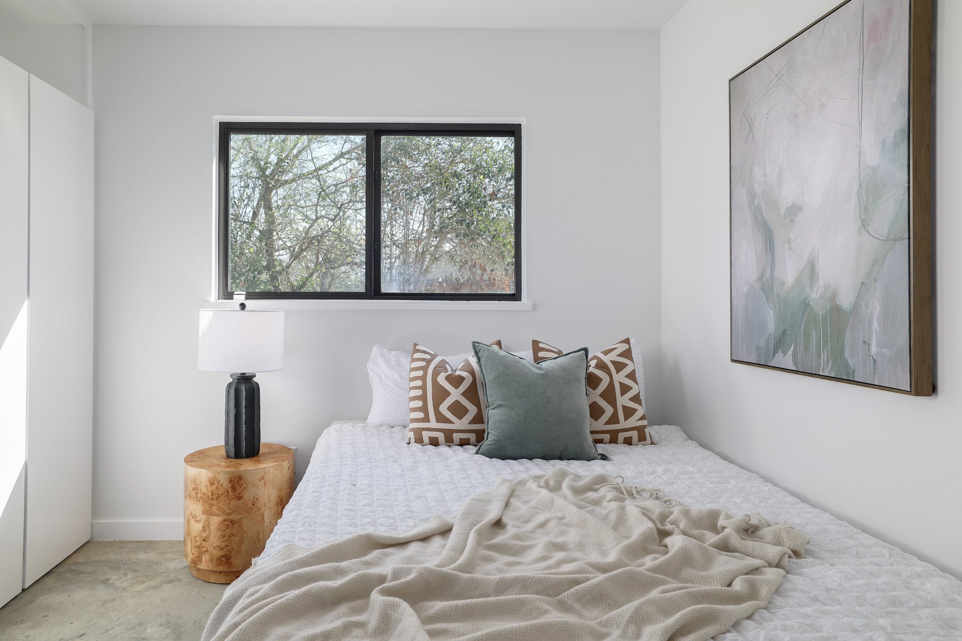 1310 Green Street Lockhart, TX 78644 - Photo 17 of 25 Bedroom featuring baseboards