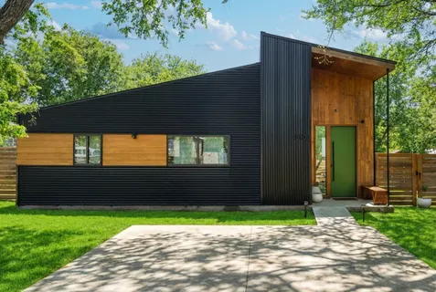 $299,000 | 1310 Green Street, Lockhart, TX 78644