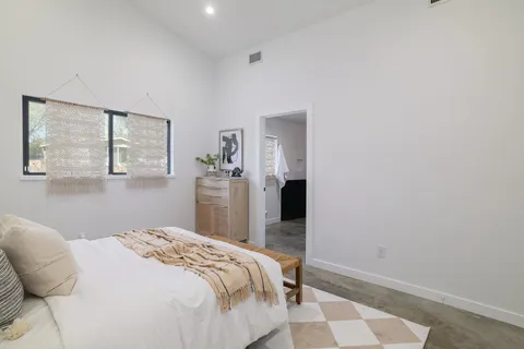 $299,000 | 1310 Green Street, Lockhart, TX 78644