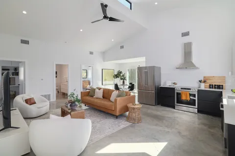 $299,000 | 1310 Green Street, Lockhart, TX 78644